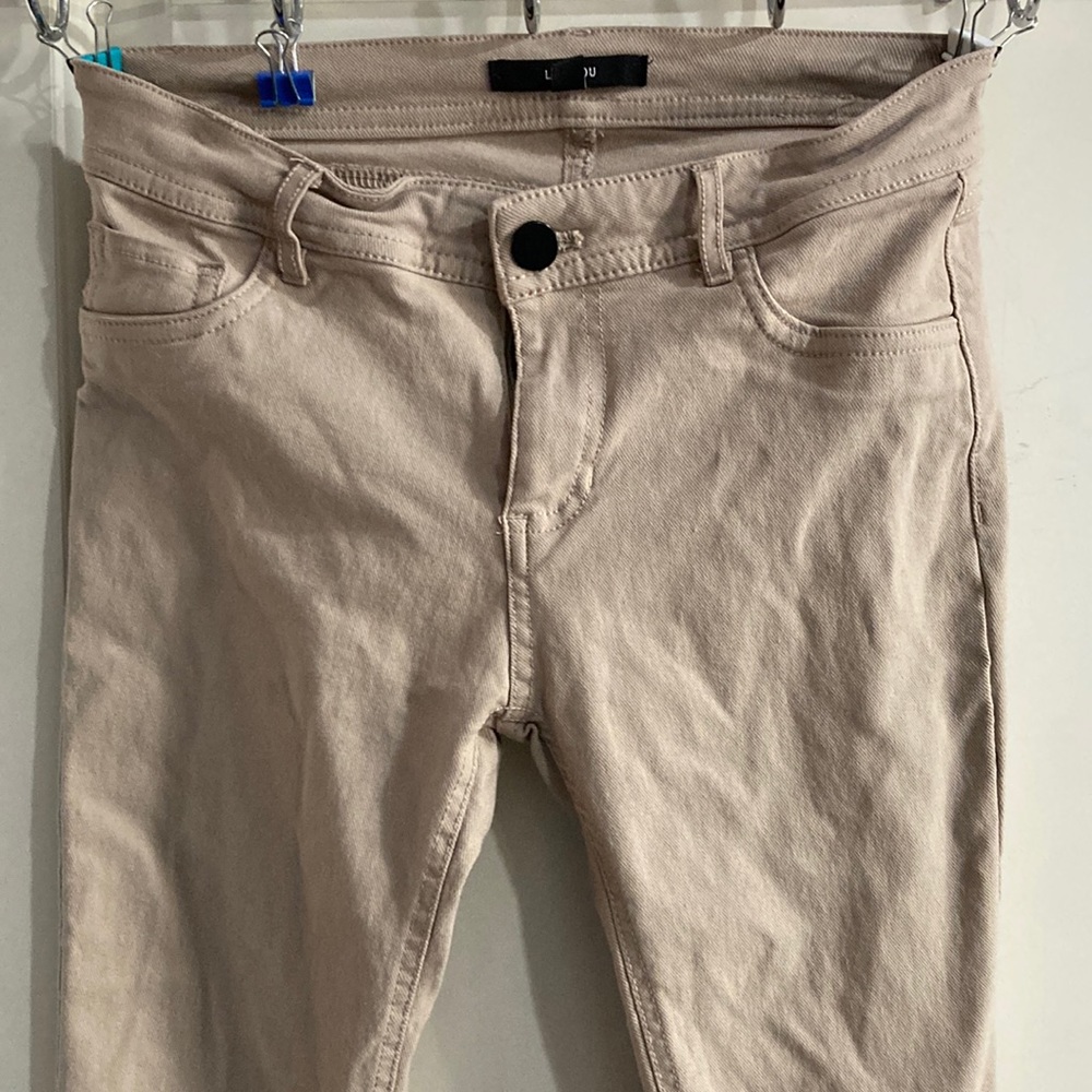 🤑🤑🤑🤑3 for 20$🤑🤑🤑🤑 Tan colored leggings size small, VERY SMALL
